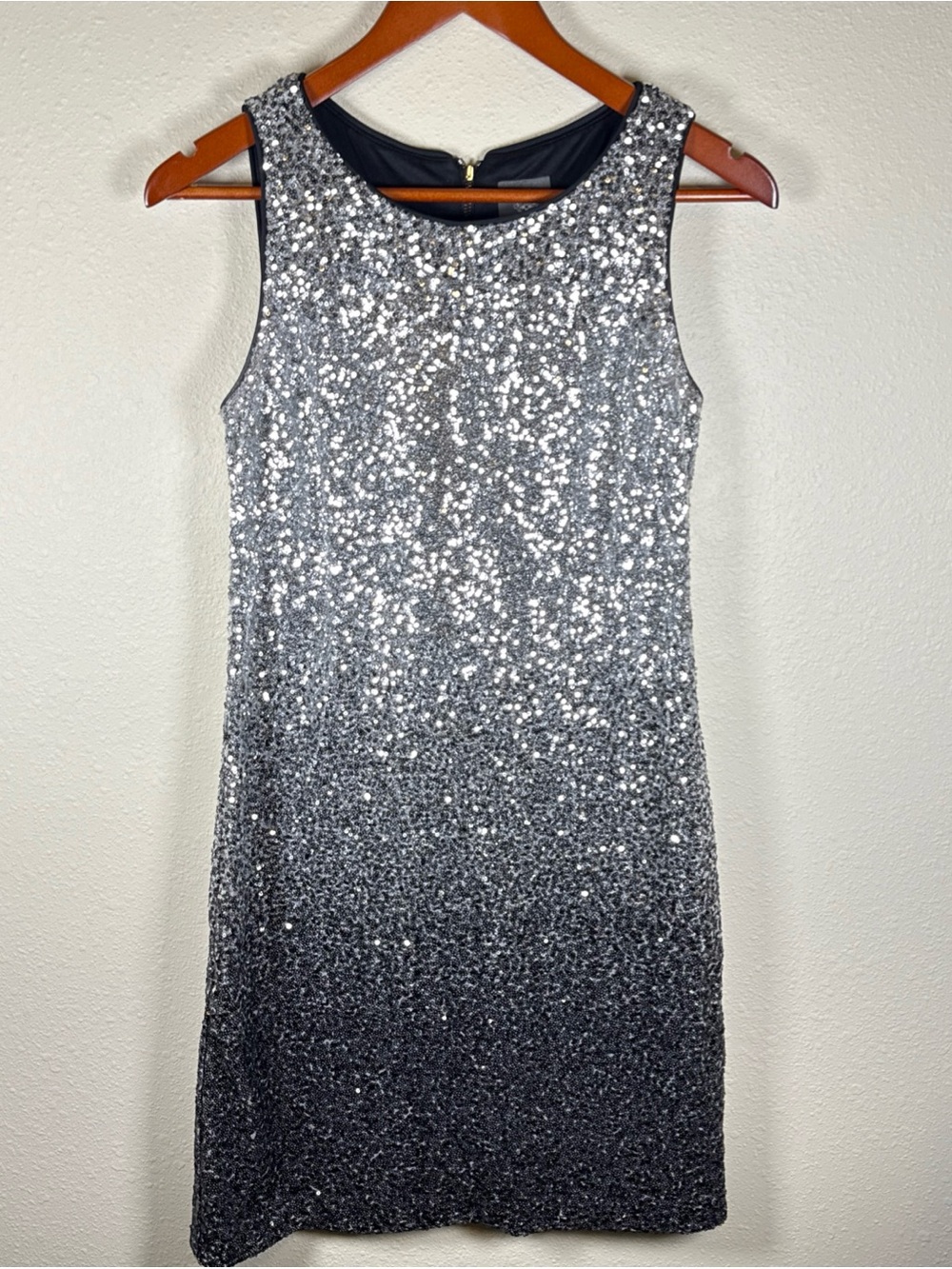 Vince Camuto Sliver Black Ombré Sequins Sheath Dress 6 Party New Years